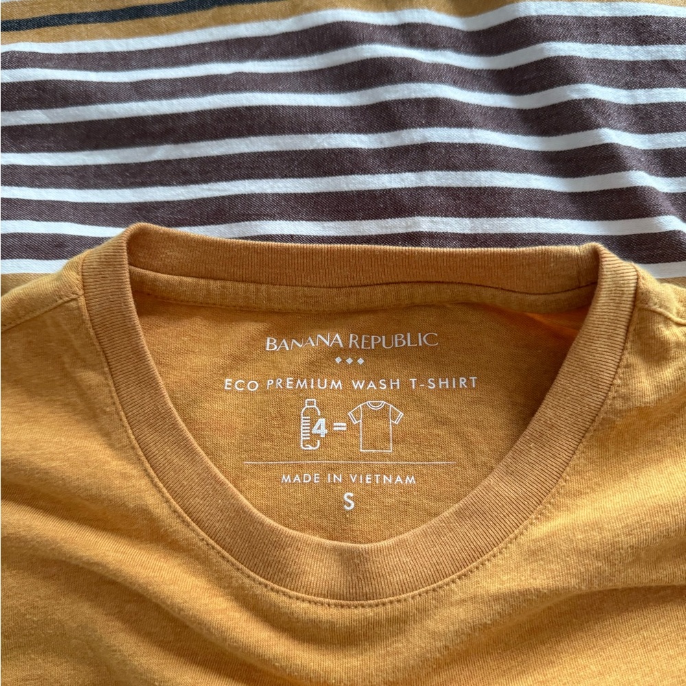 Banana Republic Yellow Short Sleeve Tee